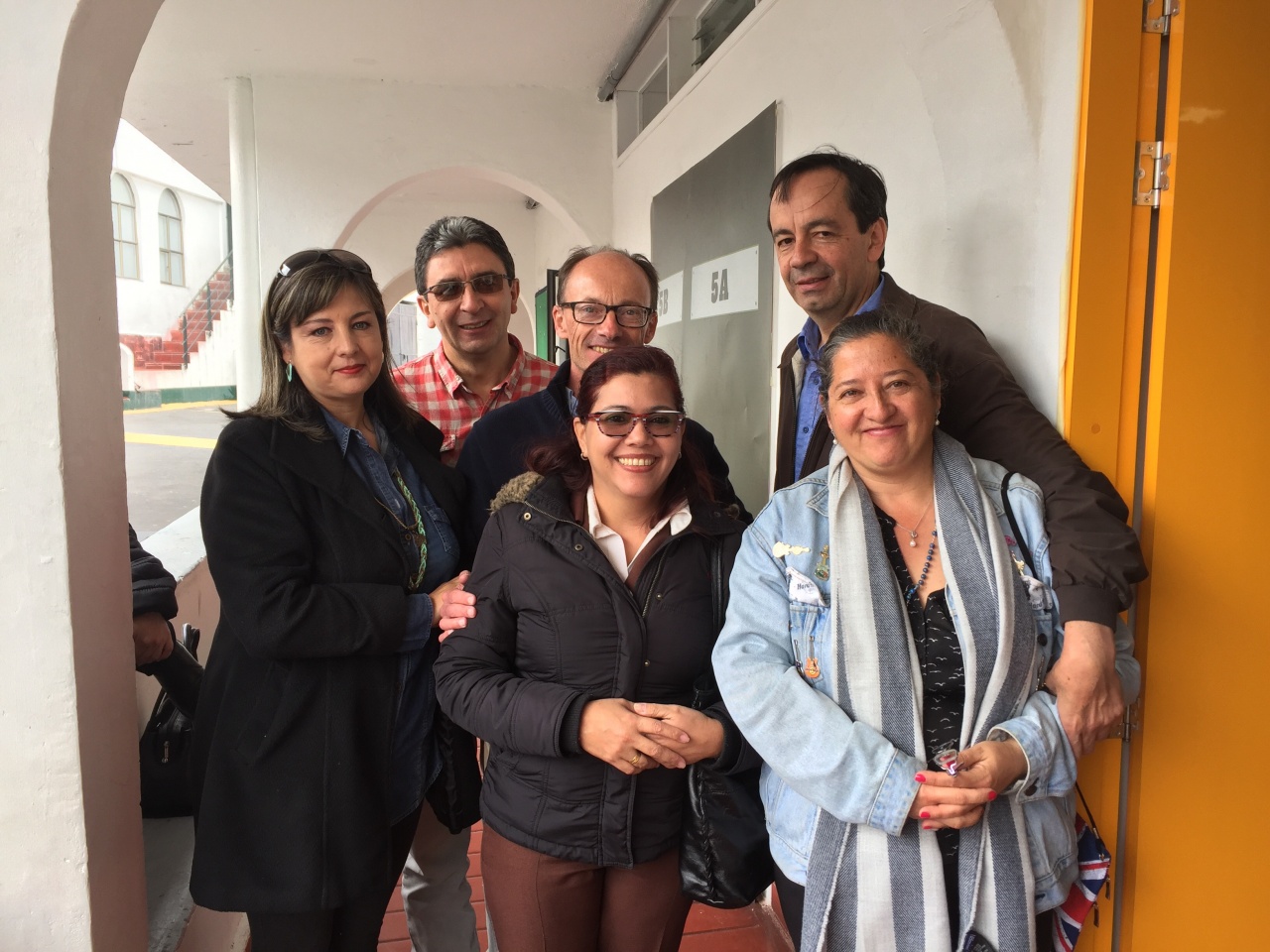 L to R: Martiza Nino and Alvaro Rodriguez, parents of Sofia Rodriguez; Peter Dale, St Peter’s Director; Yadira Diaz, parent of Andrea Martinez; Mr and Mrs Muneton; parents of Jose Muneton