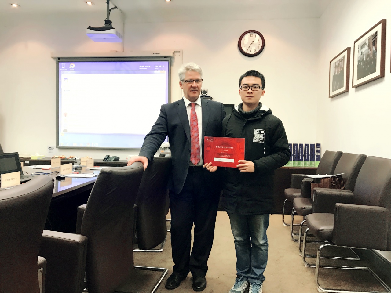 Professor Peter Byers, Pro Vice Chancellor of Liverpool John Moores University with Wang Wenhui