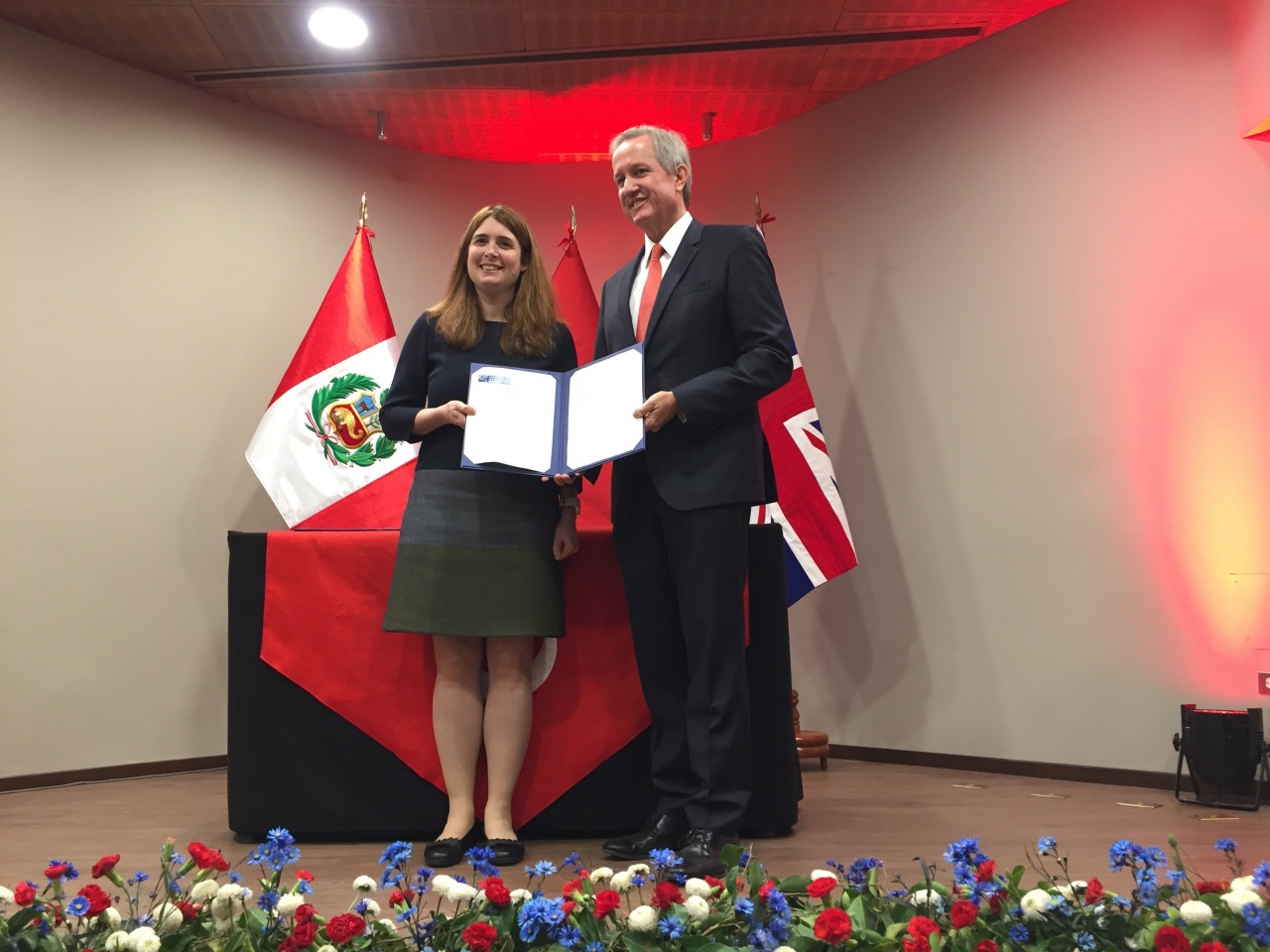 Sarah Beresford, Director of Partnerships, Liverpool John Moores University (LJMU) with Edward Roekaert, Rector, Universidad Peruana de Ciencias Aplicadas (UPC)