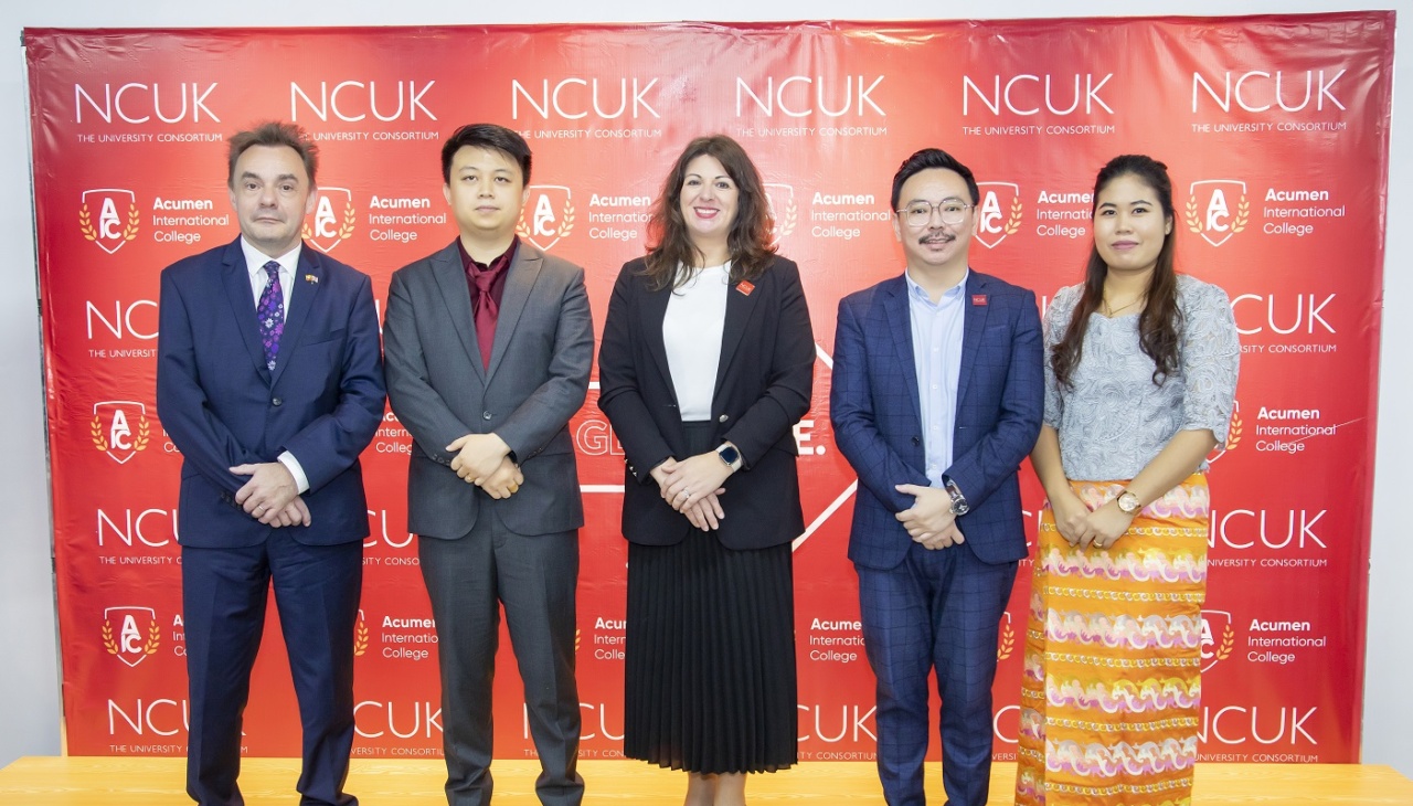 Representatives from NCUK and Acumen International College.