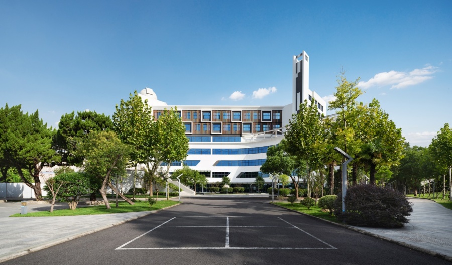 Exterior of HD Ningbo School
